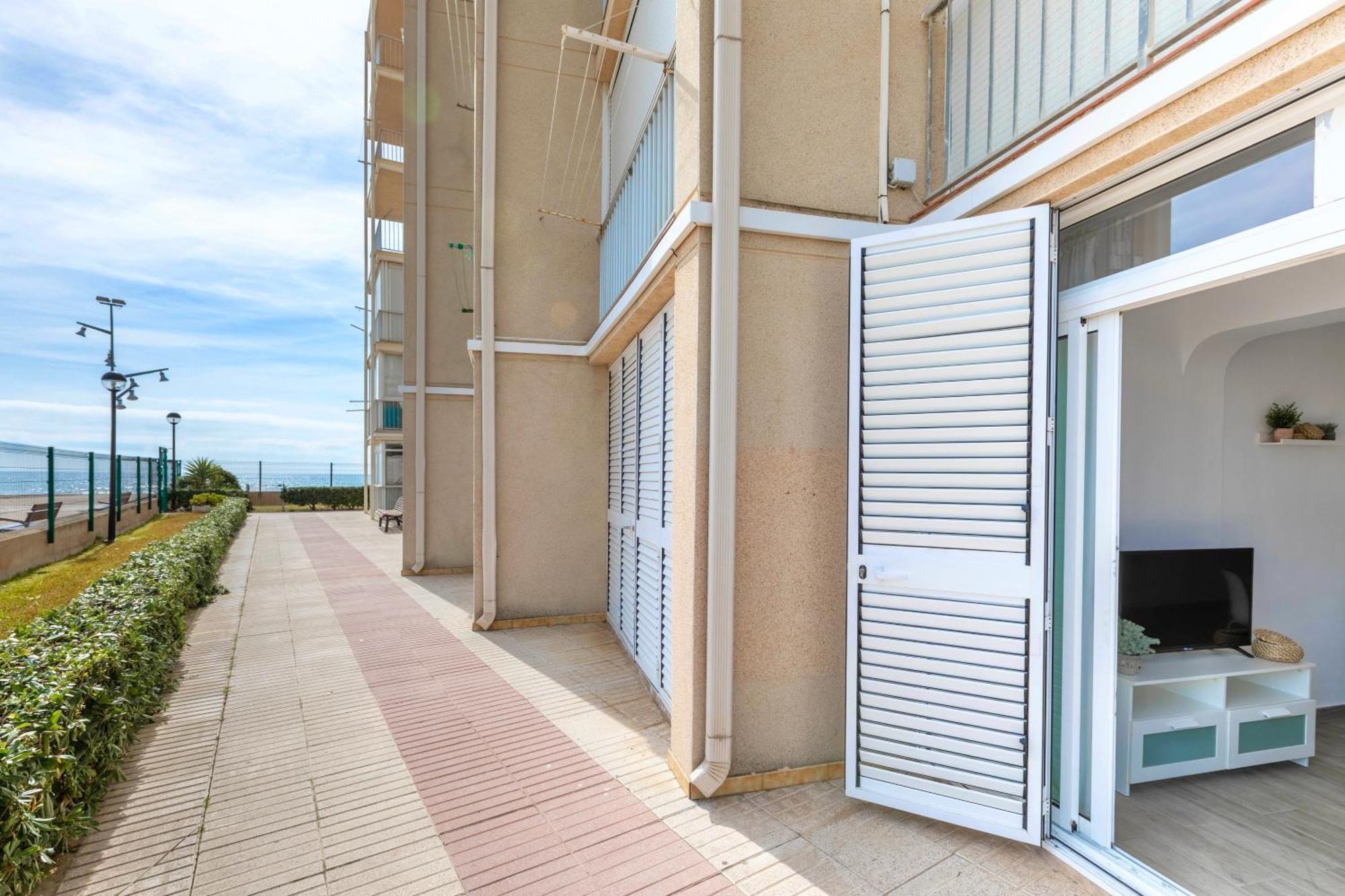 Mediterranean Way - Paradis Playa Apartment La Pineda Exterior photo